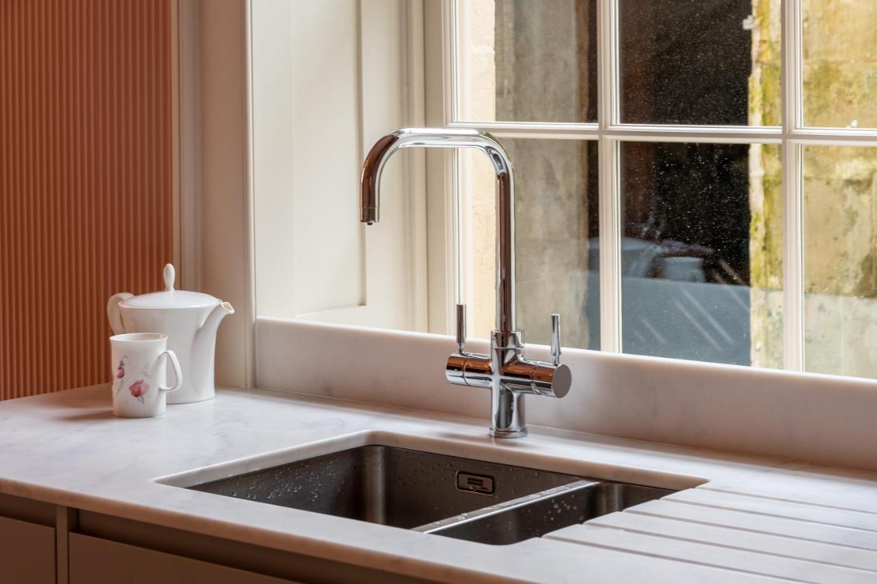 Russell House Suites Bath Eksteriør billede