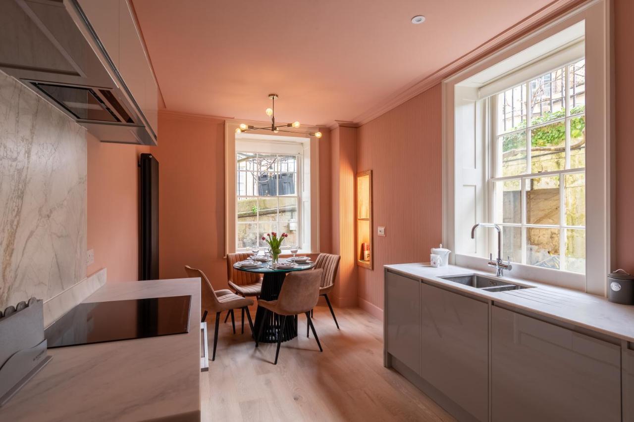 Russell House Suites Bath Eksteriør billede