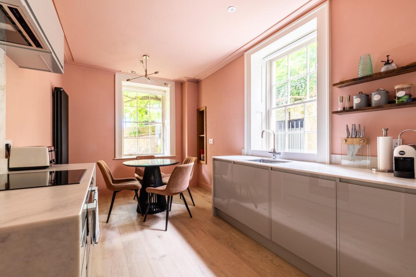 Russell House Suites Bath Eksteriør billede