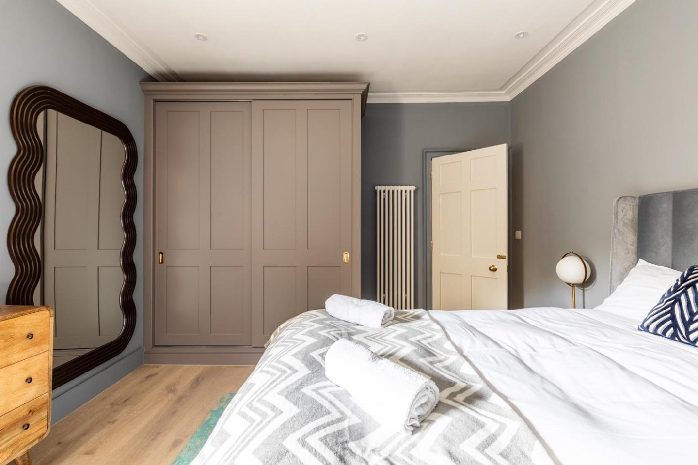 Russell House Suites Bath Eksteriør billede